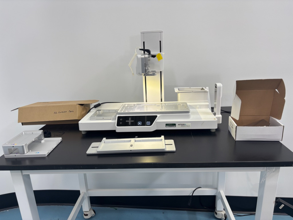 Image of Integra ASSIST PLUS Automatic Pipettor